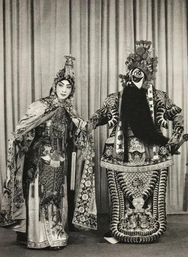 四版之二1梅兰芳《霸王别姬》剧照.jpg 四版之二1梅兰芳《霸王别姬》剧照.jpg