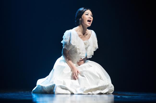 《简爱》中饰演简爱.jpg 《简爱》中饰演简爱.jpg