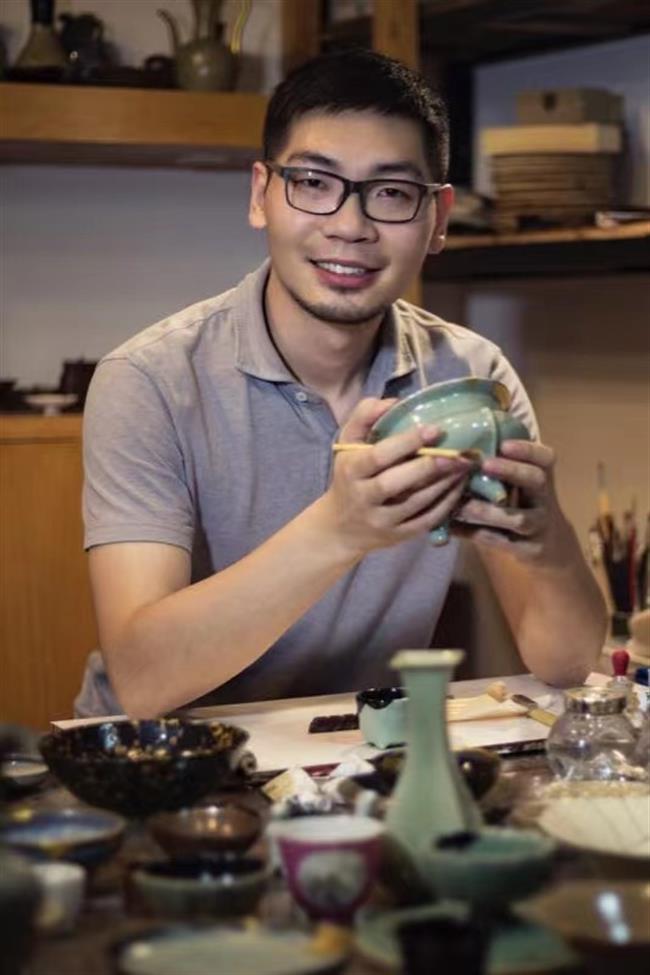 朱伟洁.jpg 朱伟洁.jpg