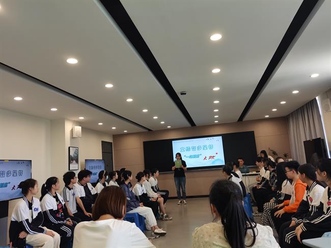 10 提升中专学生综合素质，开展智多星杯“一站到底”知识竞赛.jpg