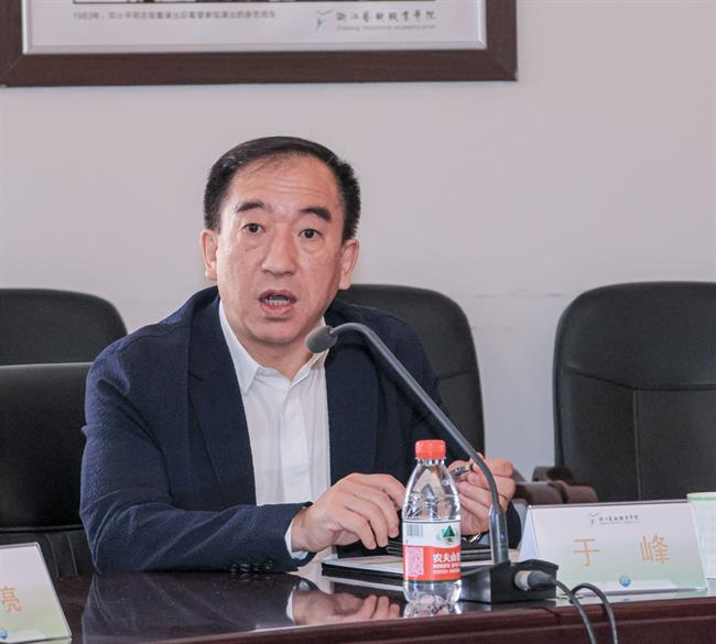 于峰.jpg 于峰.jpg