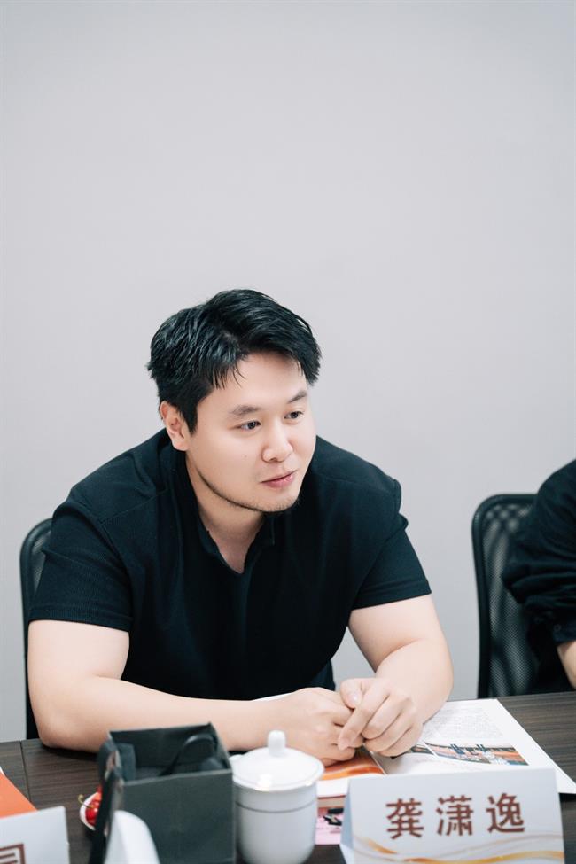 龚潇逸.jpg 龚潇逸.jpg