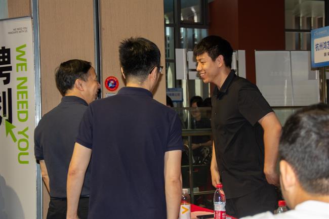 IMG_9995.jpg IMG_9995.jpg